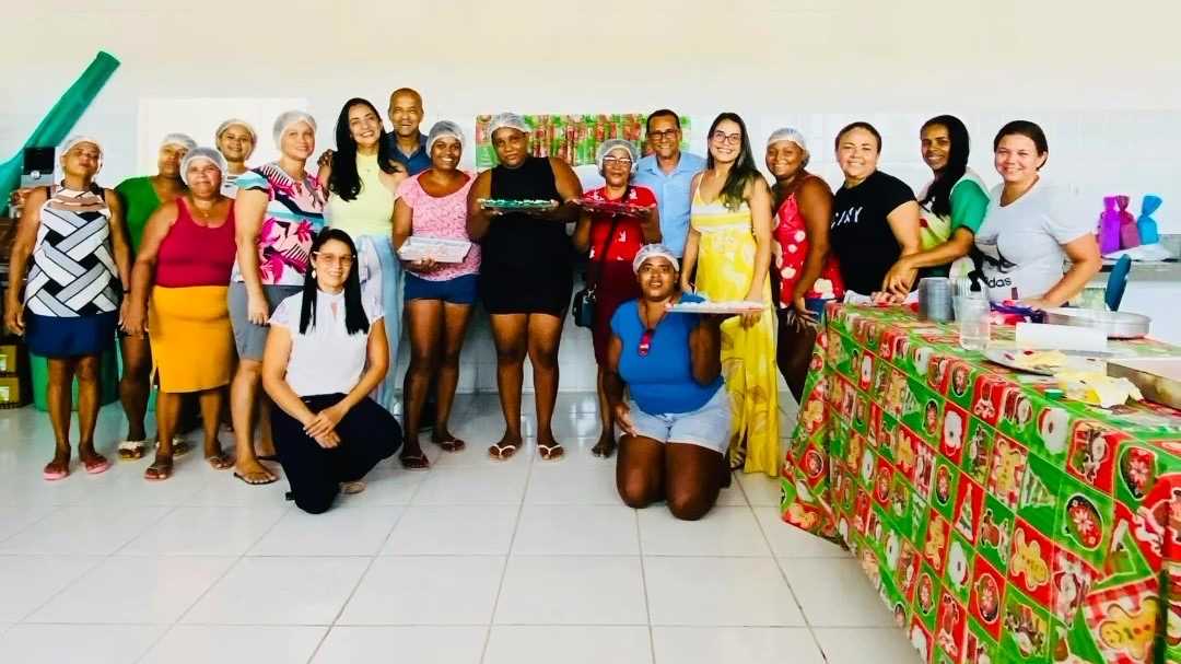 Camacã: Secretaria de Assistência Social realiza Feira Natalina

